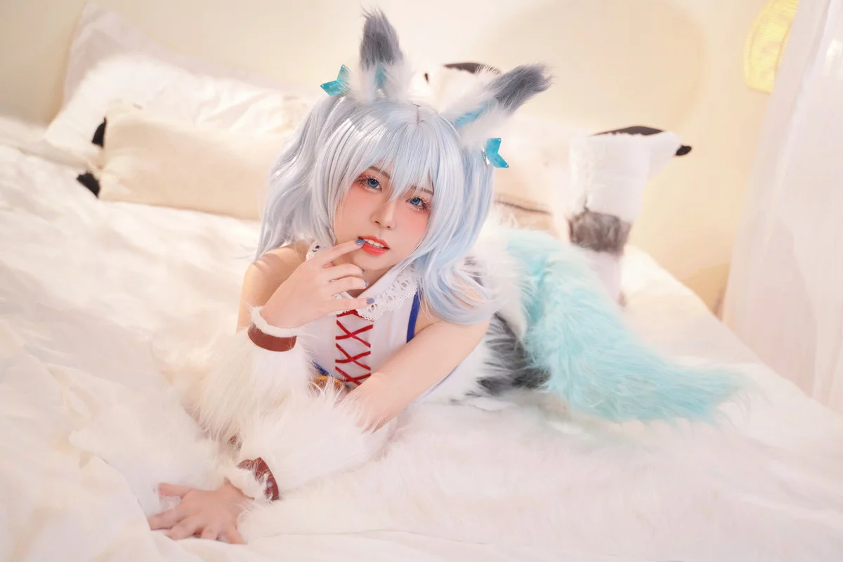 微博美少女虎森森回复术士刹那主题私房床上性感服饰秀翘臀美腿迷人诱惑写真40P