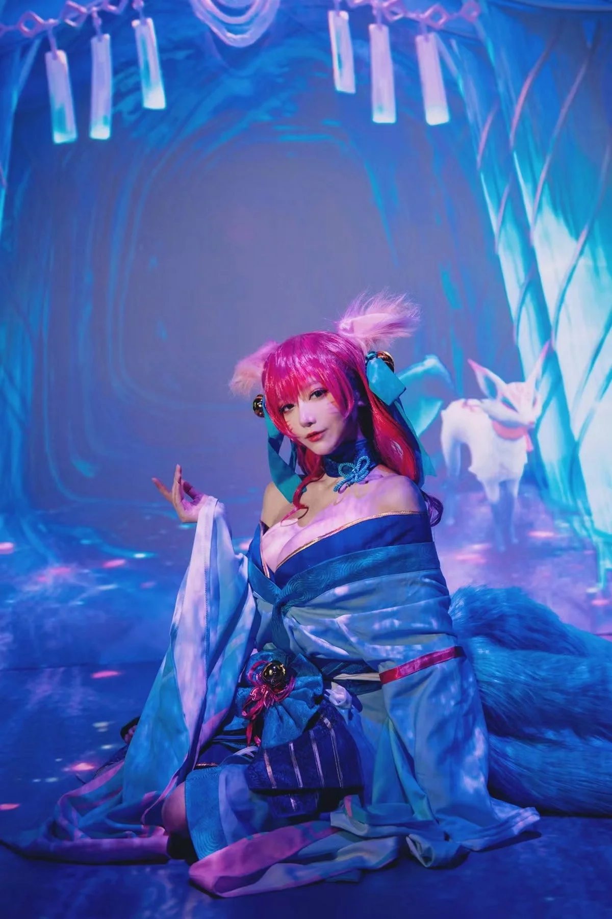 人气Coser啾小妍合集主题私房性感服饰系列秀完美身材翘臀美腿迷人诱惑写真328P