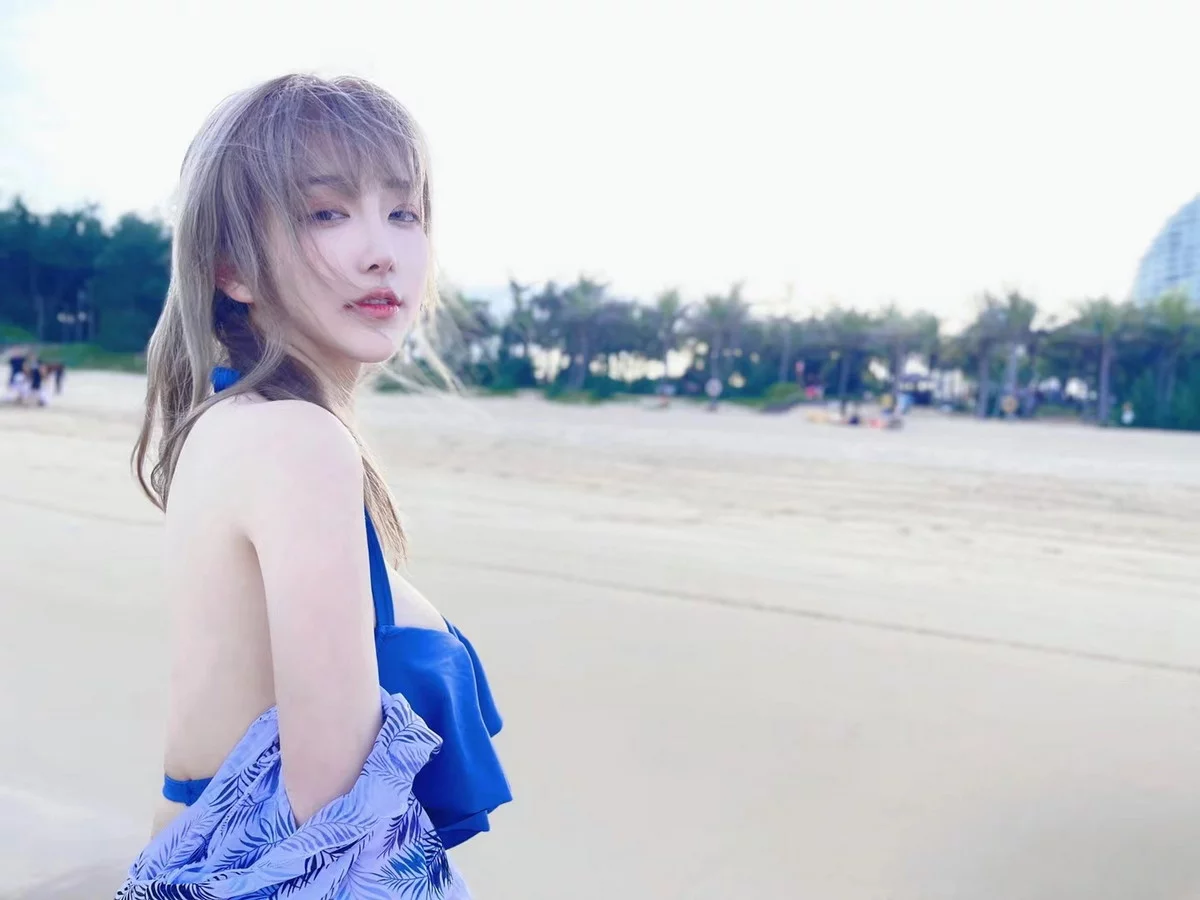 人气Coser啾小妍合集主题私房性感服饰系列秀完美身材翘臀美腿迷人诱惑写真328P