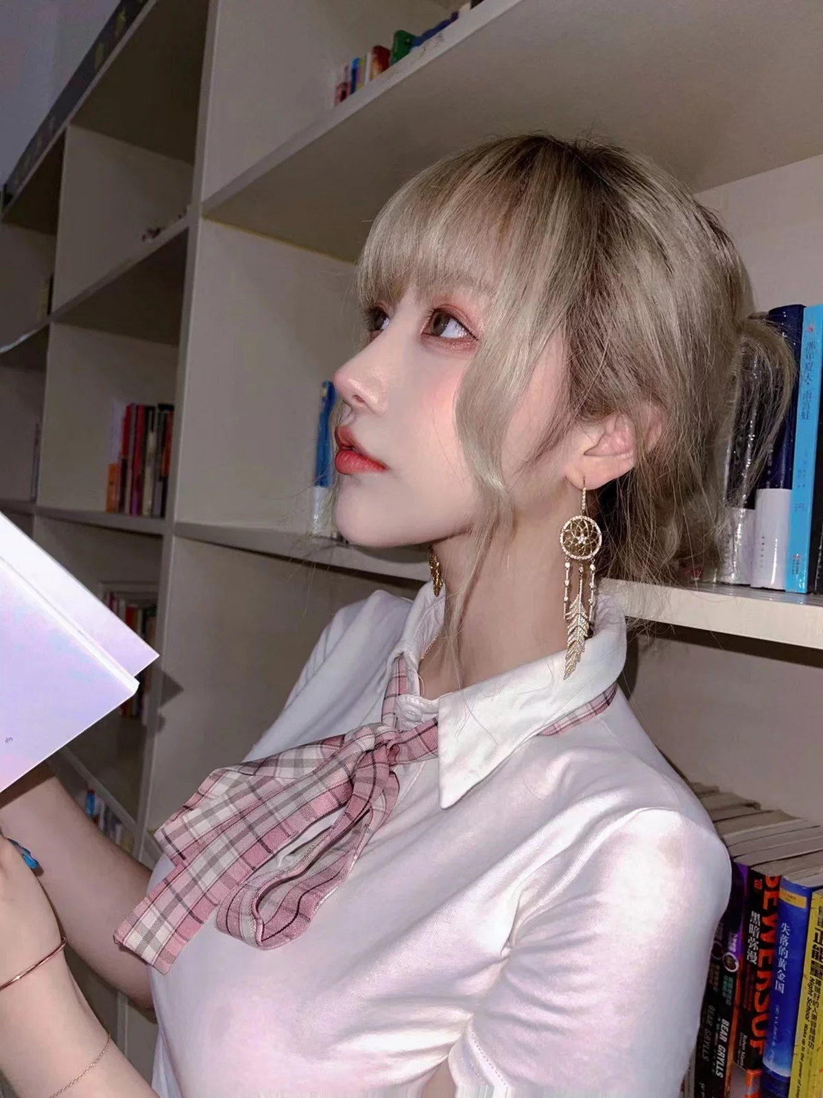 人气Coser啾小妍合集主题私房性感服饰系列秀完美身材翘臀美腿迷人诱惑写真328P