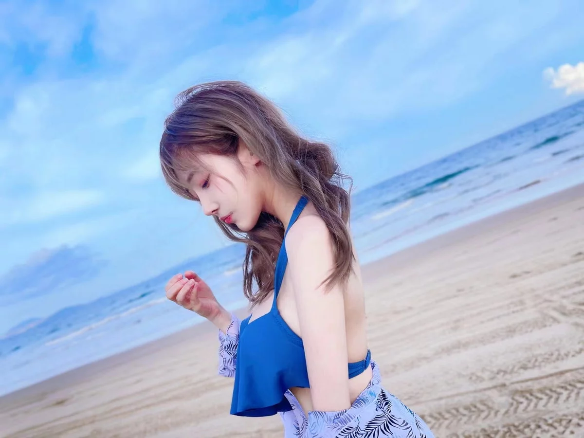 人气Coser啾小妍合集主题私房性感服饰系列秀完美身材翘臀美腿迷人诱惑写真328P