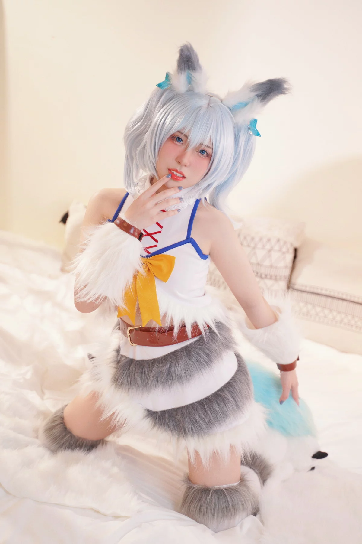 微博美少女虎森森回复术士刹那主题私房床上性感服饰秀翘臀美腿迷人诱惑写真40P