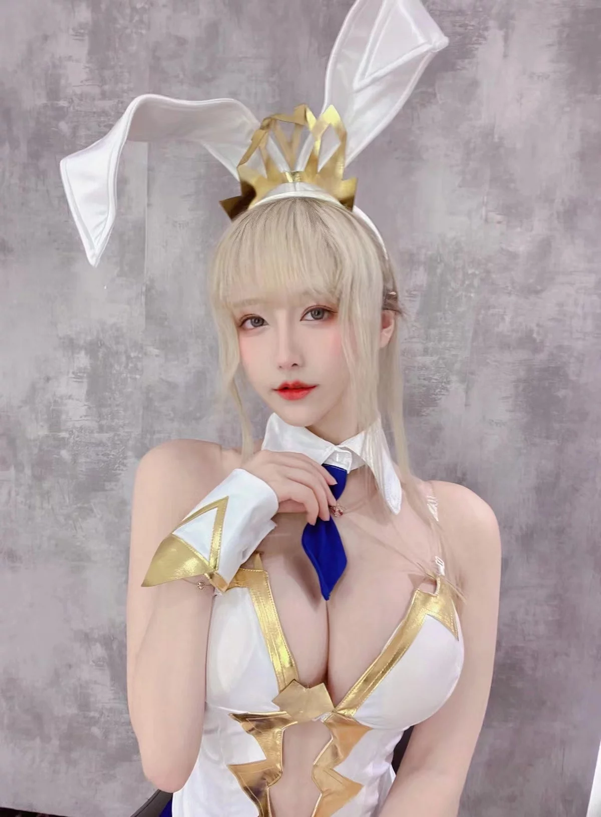 人气Coser啾小妍合集主题私房性感服饰系列秀完美身材翘臀美腿迷人诱惑写真328P
