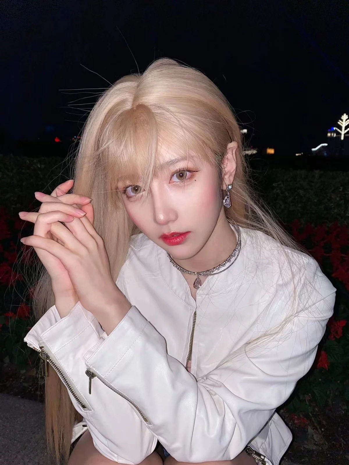 人气Coser啾小妍合集主题私房性感服饰系列秀完美身材翘臀美腿迷人诱惑写真328P