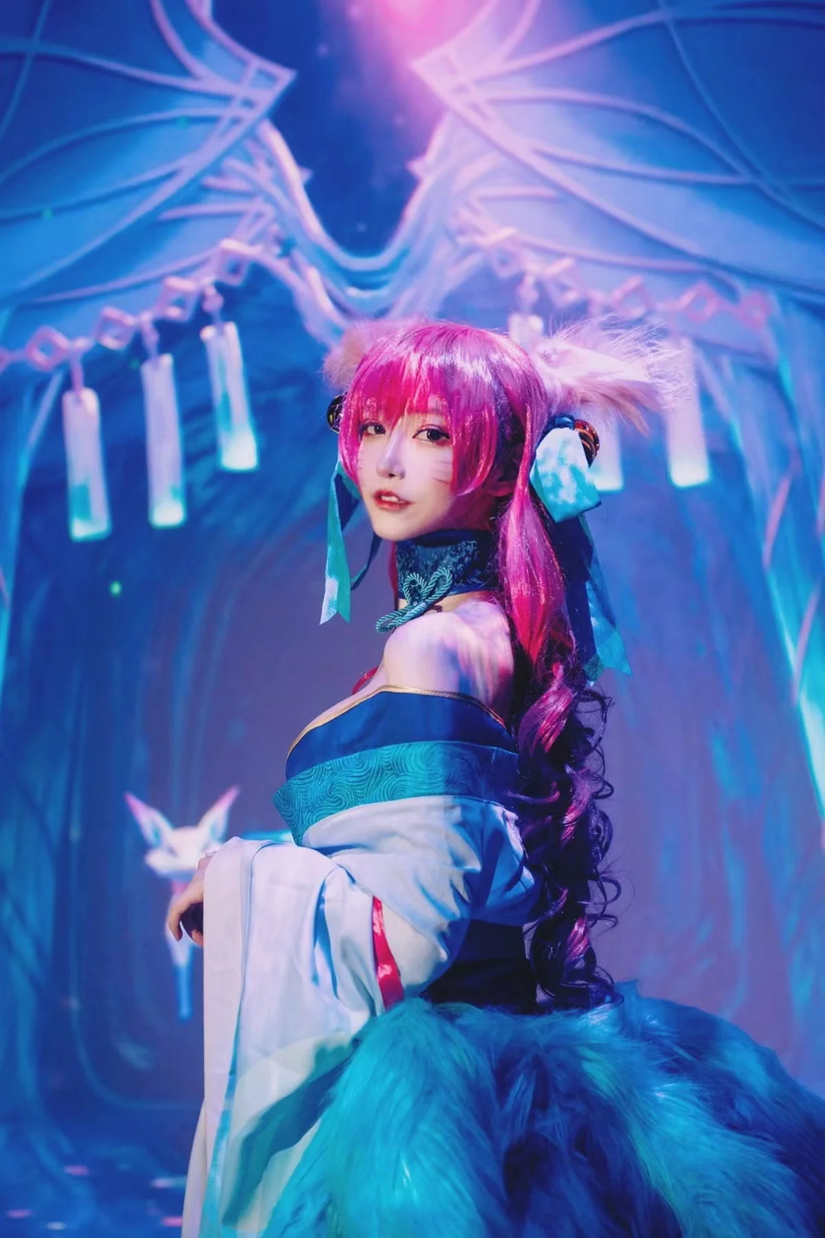 人气Coser啾小妍合集主题私房性感服饰系列秀完美身材翘臀美腿迷人诱惑写真328P