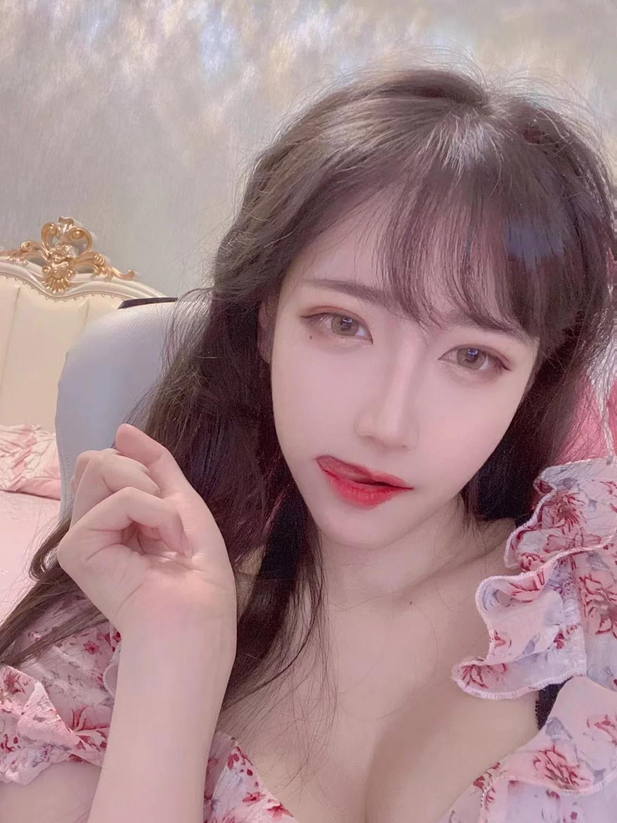 人气Coser啾小妍合集主题私房性感服饰系列秀完美身材翘臀美腿迷人诱惑写真328P