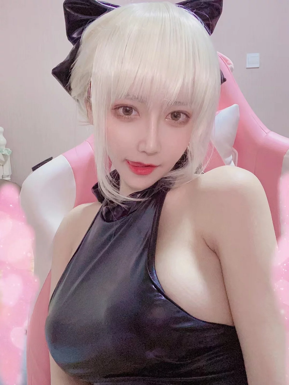 人气Coser啾小妍合集主题私房性感服饰系列秀完美身材翘臀美腿迷人诱惑写真328P