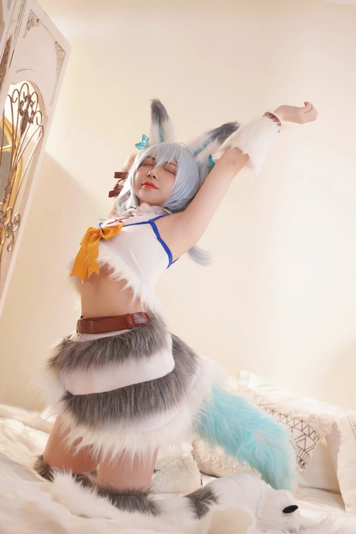 微博美少女虎森森回复术士刹那主题私房床上性感服饰秀翘臀美腿迷人诱惑写真40P