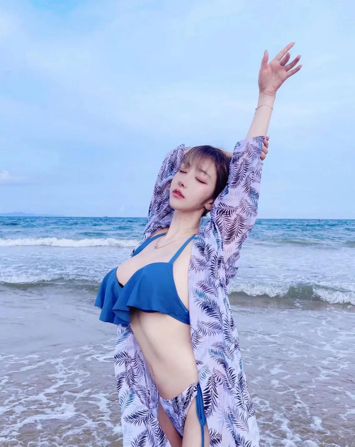 人气Coser啾小妍合集主题私房性感服饰系列秀完美身材翘臀美腿迷人诱惑写真328P
