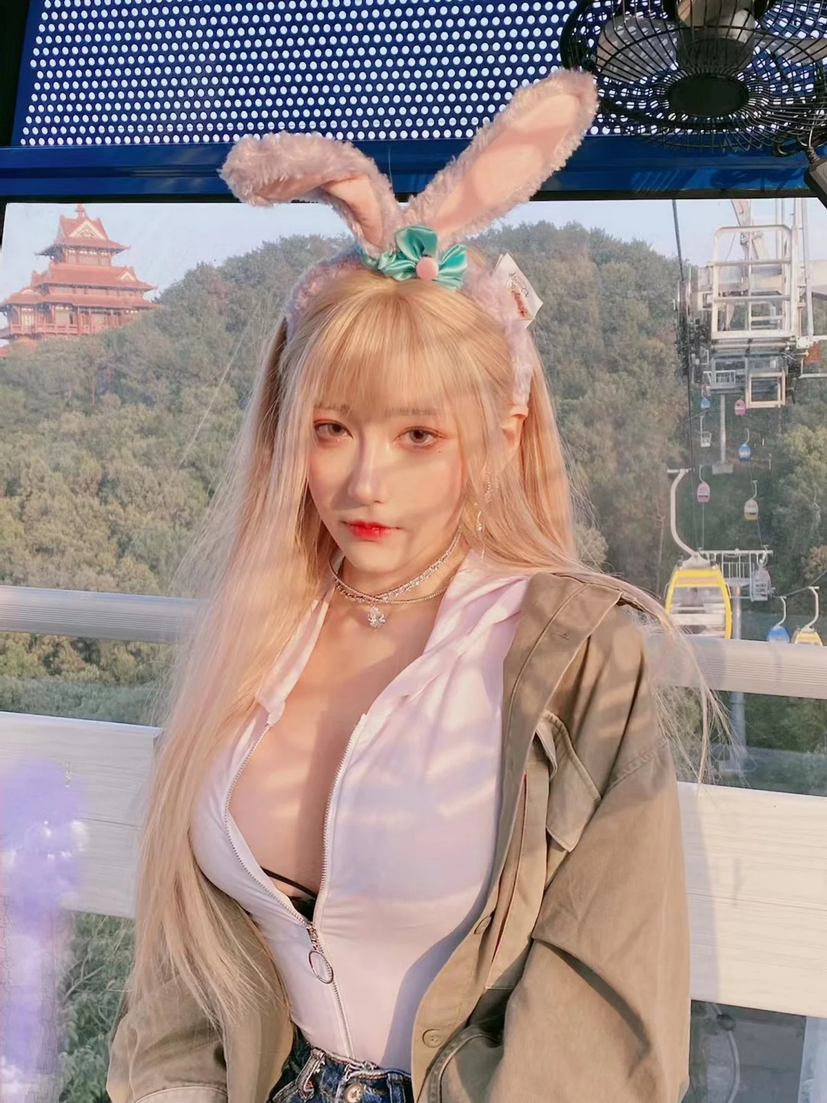 人气Coser啾小妍合集主题私房性感服饰系列秀完美身材翘臀美腿迷人诱惑写真328P