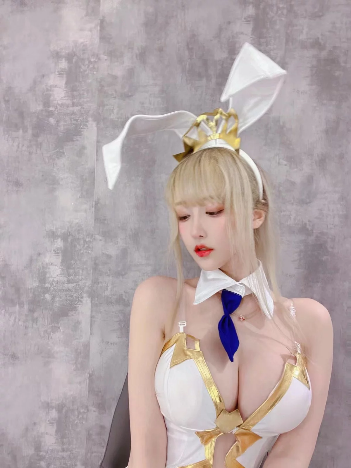 人气Coser啾小妍合集主题私房性感服饰系列秀完美身材翘臀美腿迷人诱惑写真328P