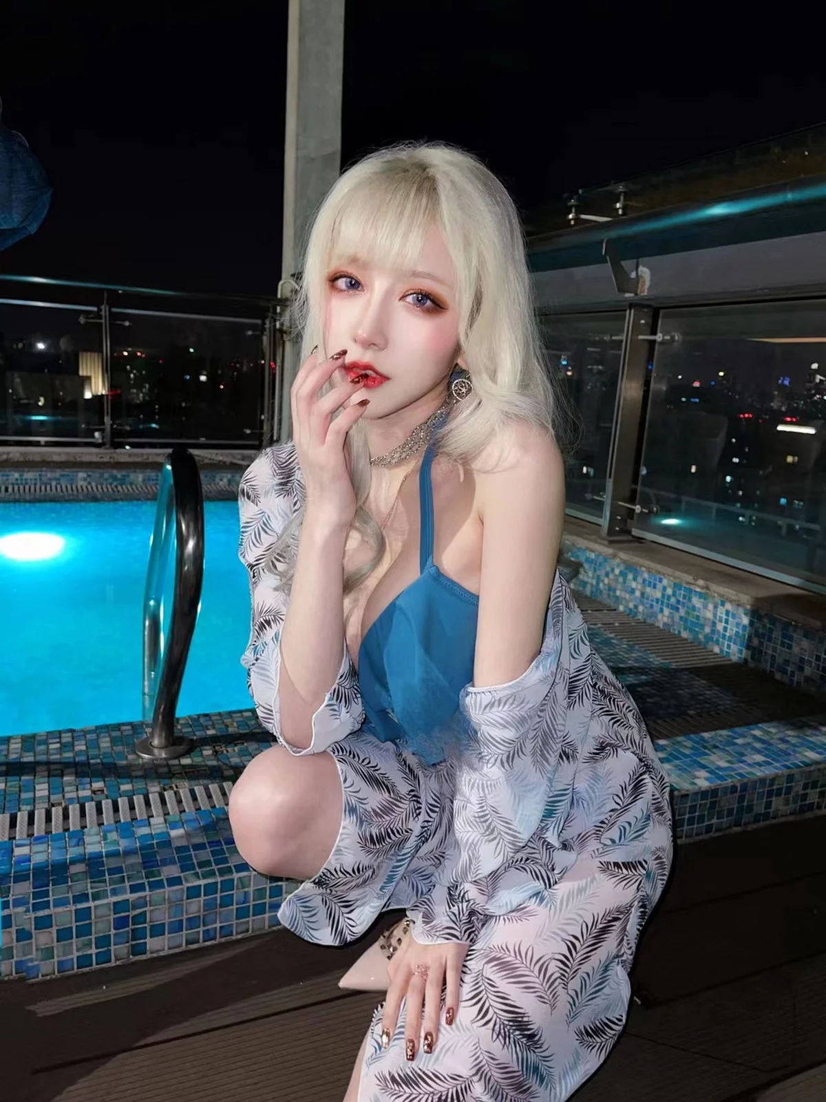 人气Coser啾小妍合集主题私房性感服饰系列秀完美身材翘臀美腿迷人诱惑写真328P