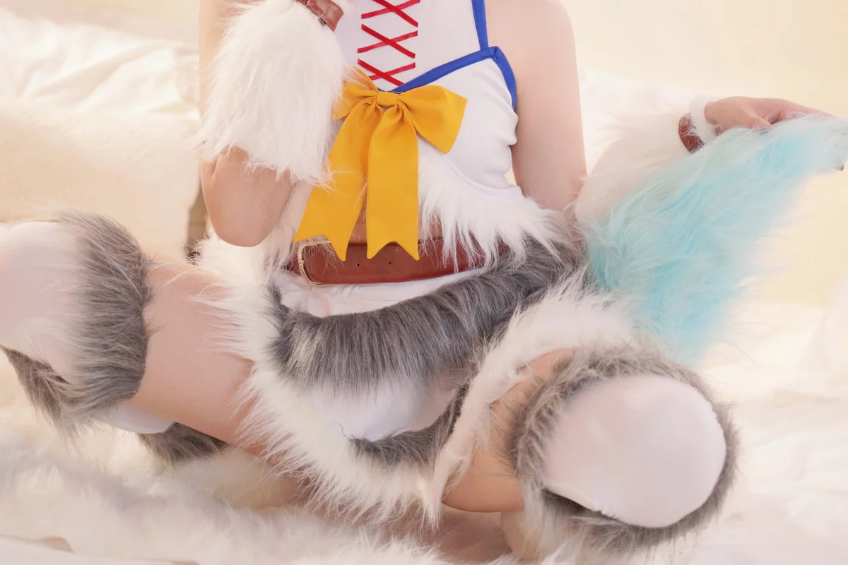 微博美少女虎森森回复术士刹那主题私房床上性感服饰秀翘臀美腿迷人诱惑写真40P
