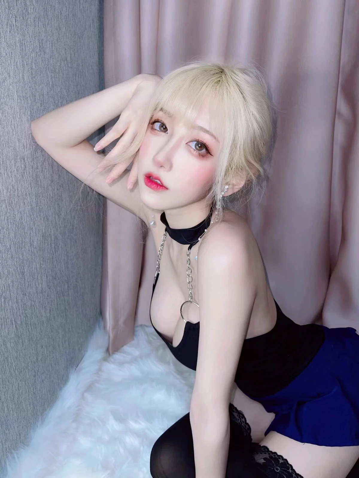人气Coser啾小妍合集主题私房性感服饰系列秀完美身材翘臀美腿迷人诱惑写真328P