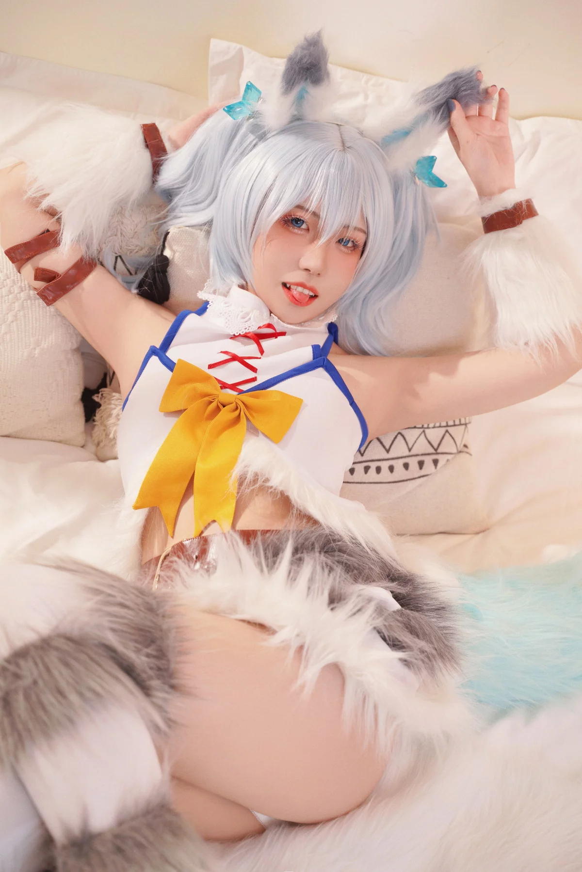 微博美少女虎森森回复术士刹那主题私房床上性感服饰秀翘臀美腿迷人诱惑写真40P