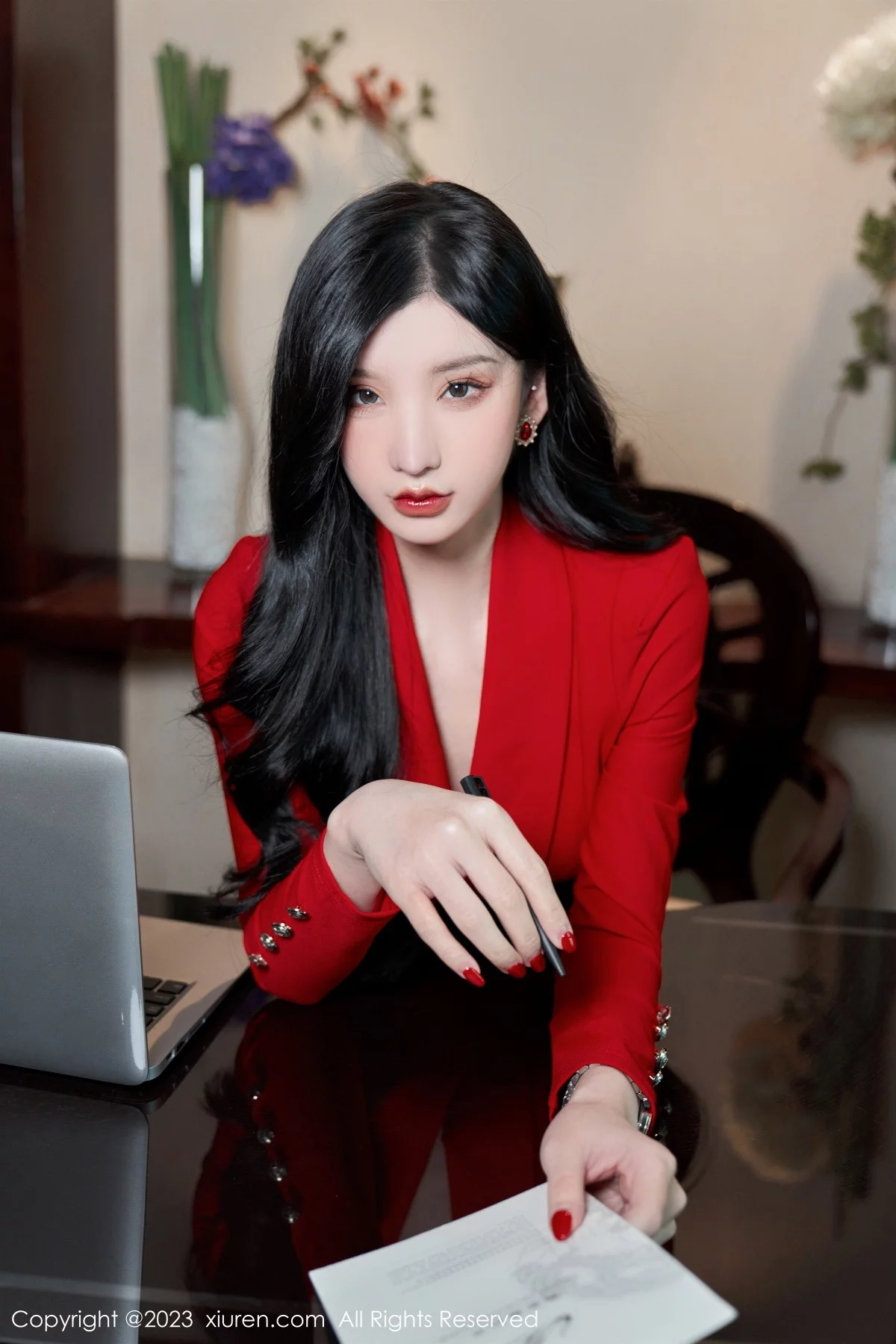 XiuRen第6101期_女神周于希Sally办公室秘密主题脱制服露黑色蕾丝内衣诱惑写真84P