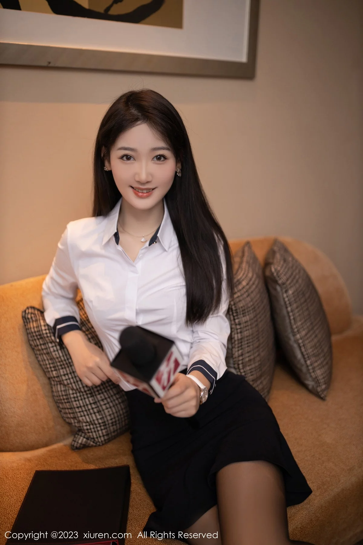 XiuRen第6106期_模特唐安琪独家采访主题性感白T配黑色短裙露蕾丝内衣诱惑写真81P