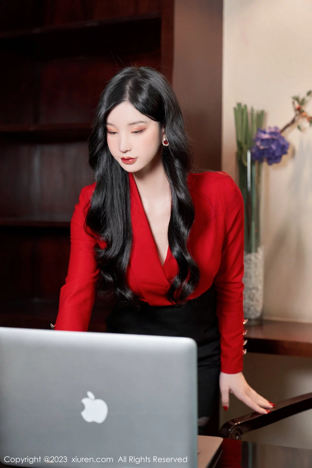 XiuRen第6101期_女神周于希Sally办公室秘密主题脱制服露黑色蕾丝内衣诱惑写真84P