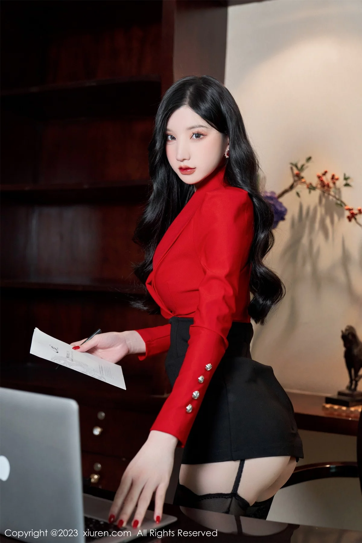XiuRen第6101期_女神周于希Sally办公室秘密主题脱制服露黑色蕾丝内衣诱惑写真84P
