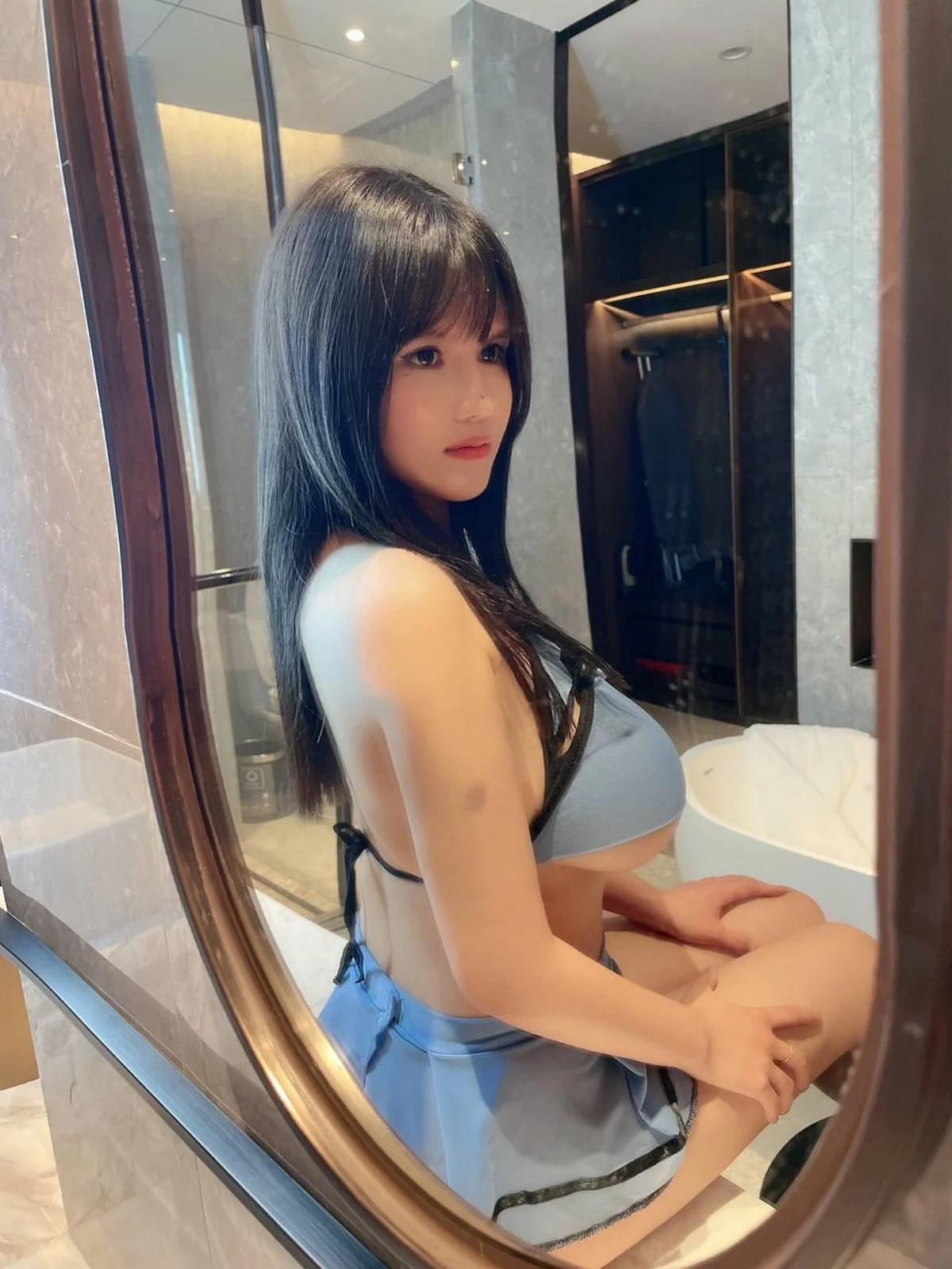 网络美女是可馨儿微密圈合集主题精选生活自拍性感服饰秀豪乳翘臀惹火诱惑写真129P