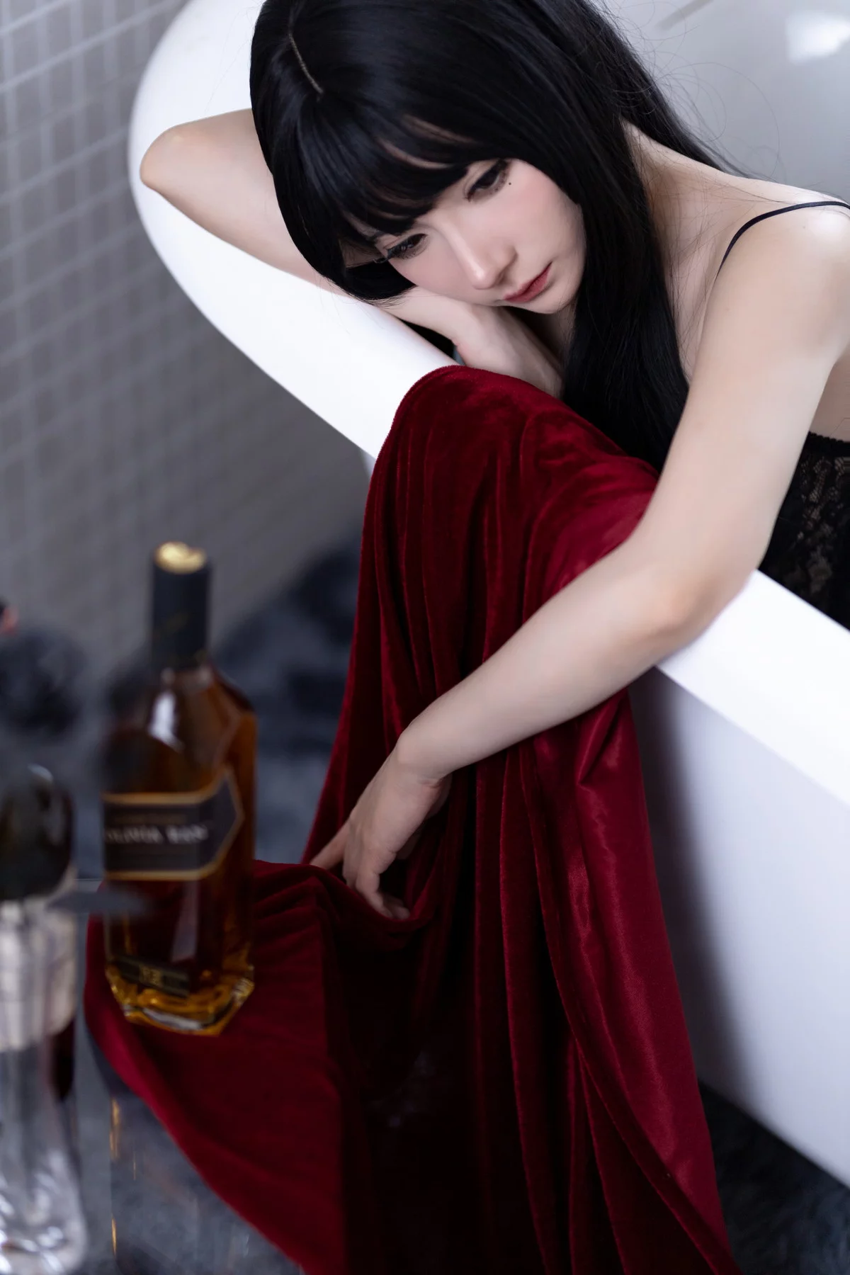 网络美女是三不是世w黑玫瑰主题私房浴室性感黑色蕾丝内衣秀完美身材诱惑写真40P