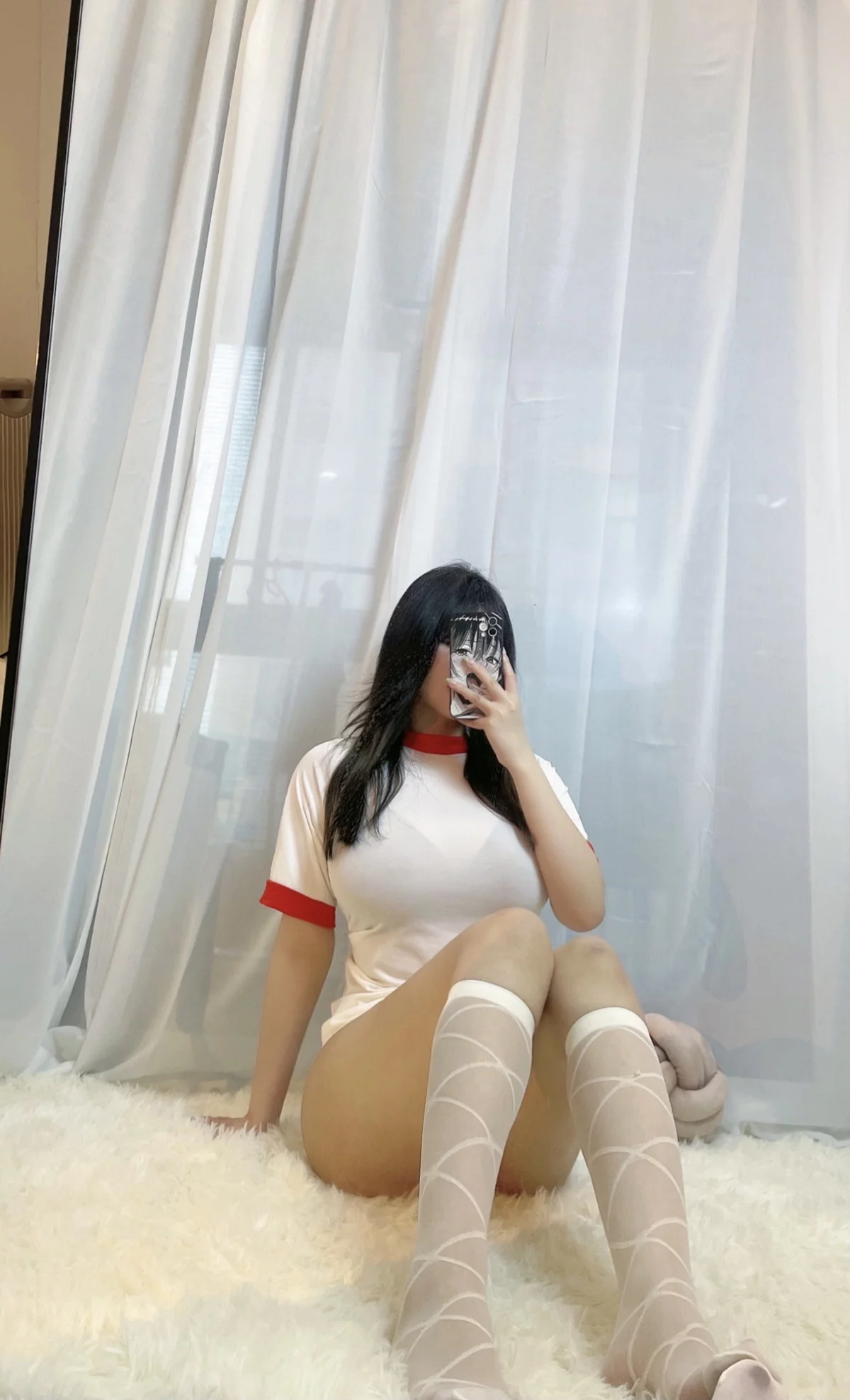 网络美女是可馨儿微密圈合集主题精选生活自拍性感服饰秀豪乳翘臀惹火诱惑写真129P
