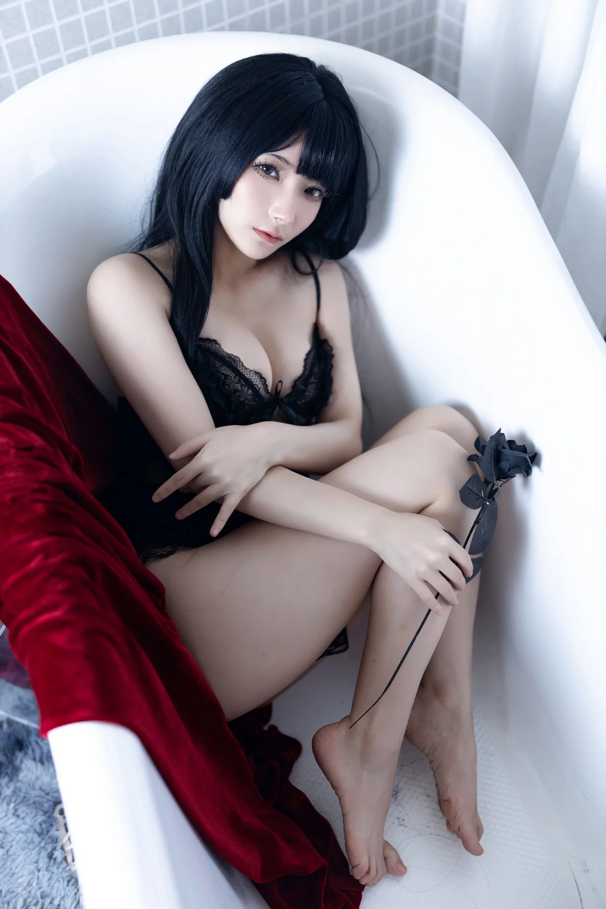 网络美女是三不是世w黑玫瑰主题私房浴室性感黑色蕾丝内衣秀完美身材诱惑写真40P