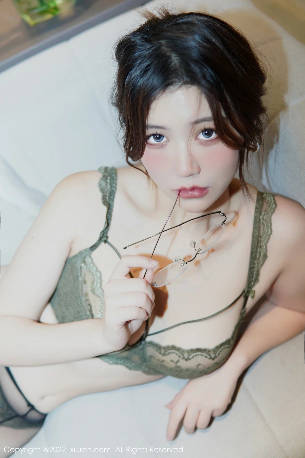 XiuRen第6028期_模特奈奈子醉酒女教师主题半脱露绿灰色蕾丝内衣撩人诱惑写真79P