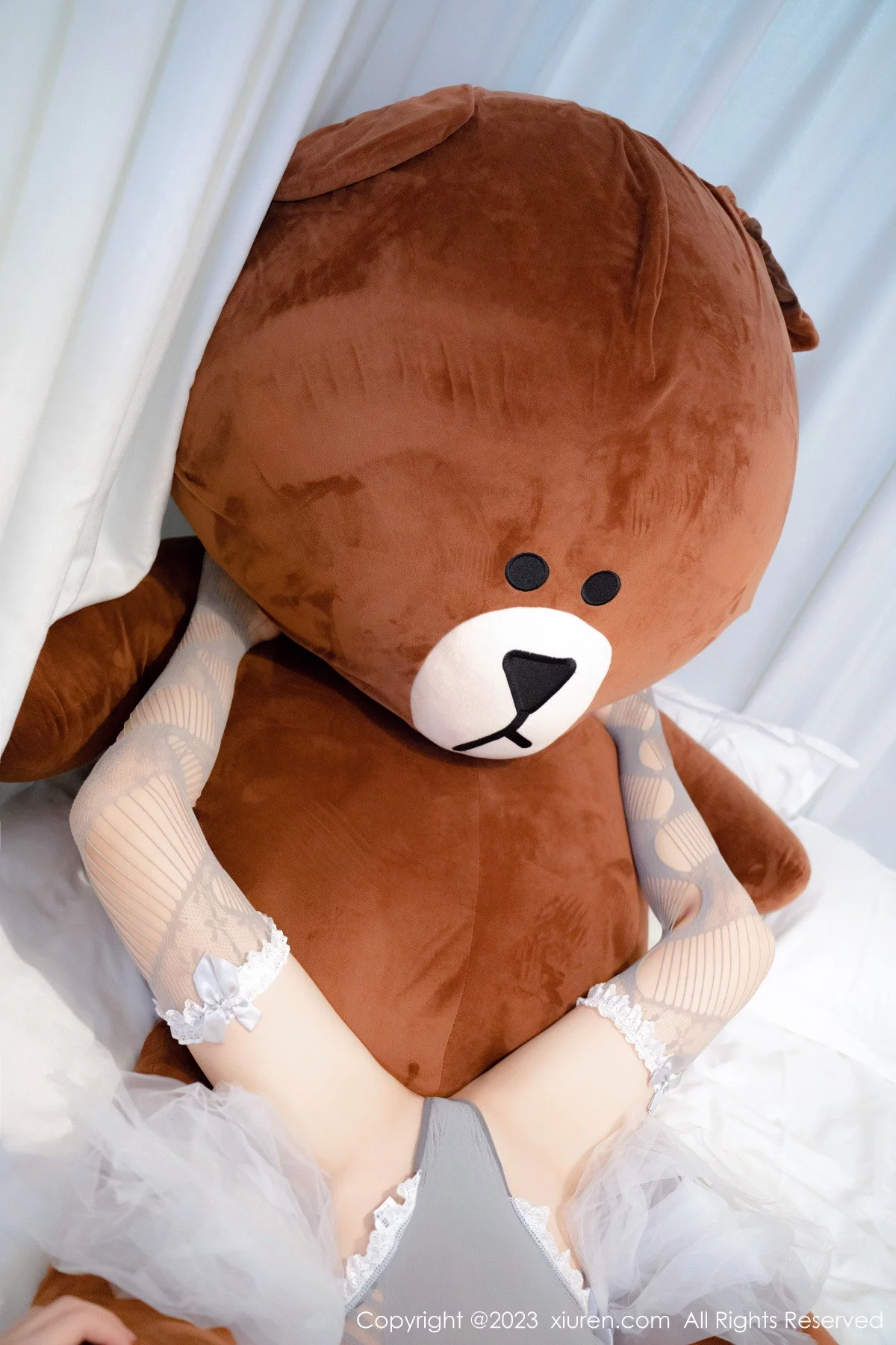 XiuRen第6109期_模特婠婠么性感灰色轻透连体衣配灰色丝袜秀曼妙身姿诱惑写真72P