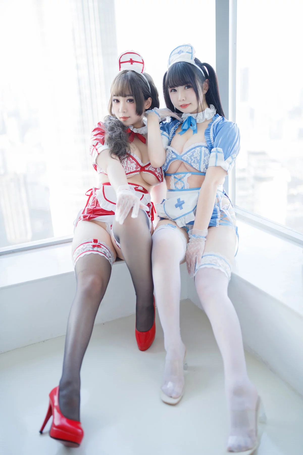 网络美女胡桃猫＆十万珍吱伏特诊疗预约主题私房性感姐妹花情趣内衣惹火诱惑写真167P