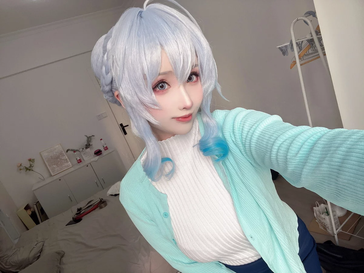 网络美女rioko凉凉子雪女主题私房半脱露蕾丝内衣配超薄黑丝秀翘臀美腿诱惑写真80P