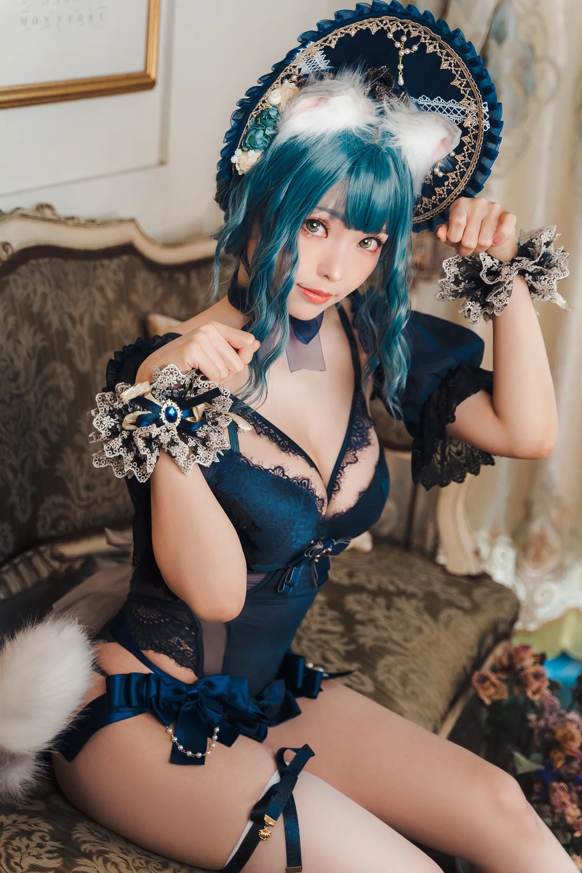 Coser妹子Ely_eee折耳猫少女人形主题性感情趣服饰露蕾丝内衣迷人诱惑写真60P