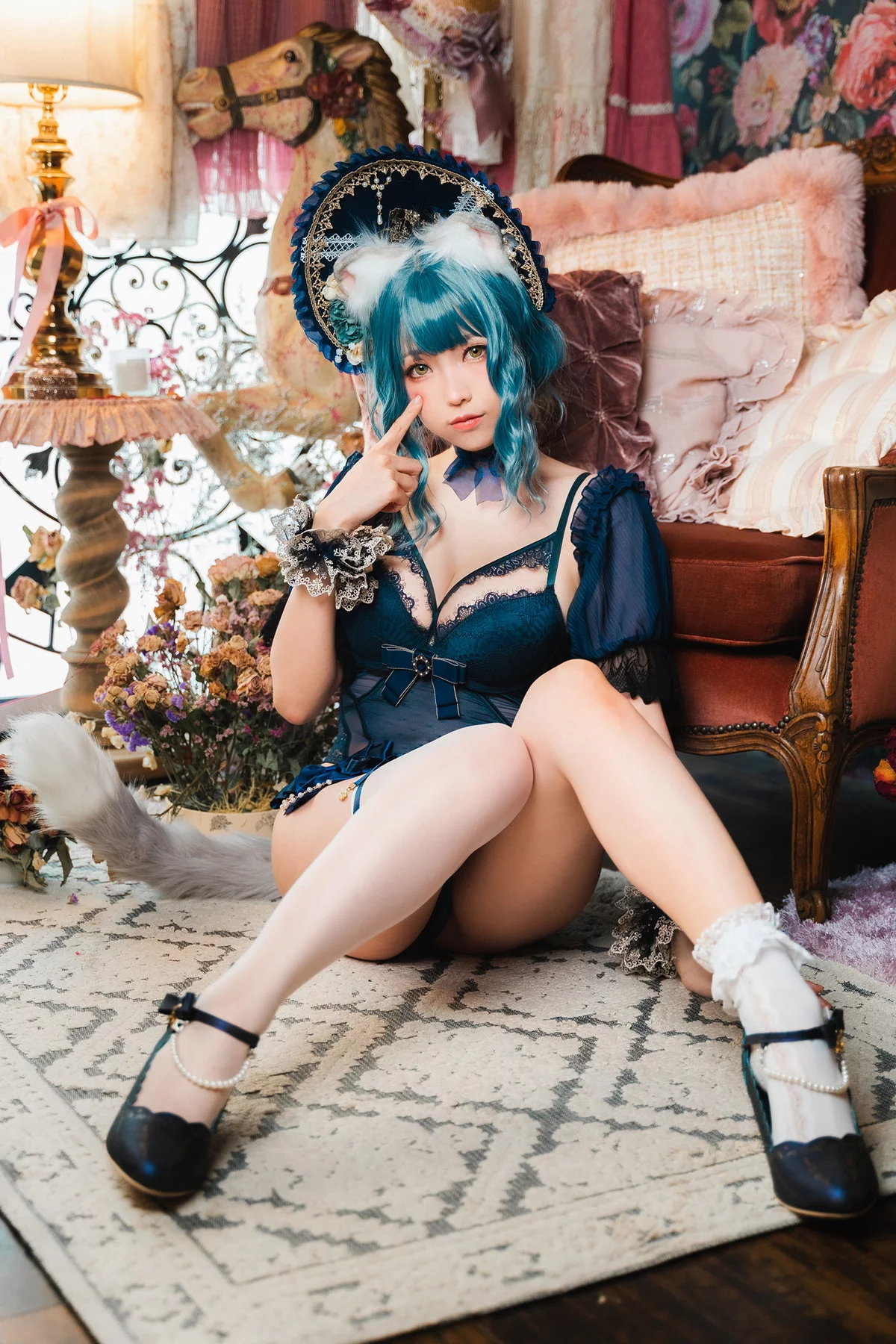 Coser妹子Ely_eee折耳猫少女人形主题性感情趣服饰露蕾丝内衣迷人诱惑写真60P