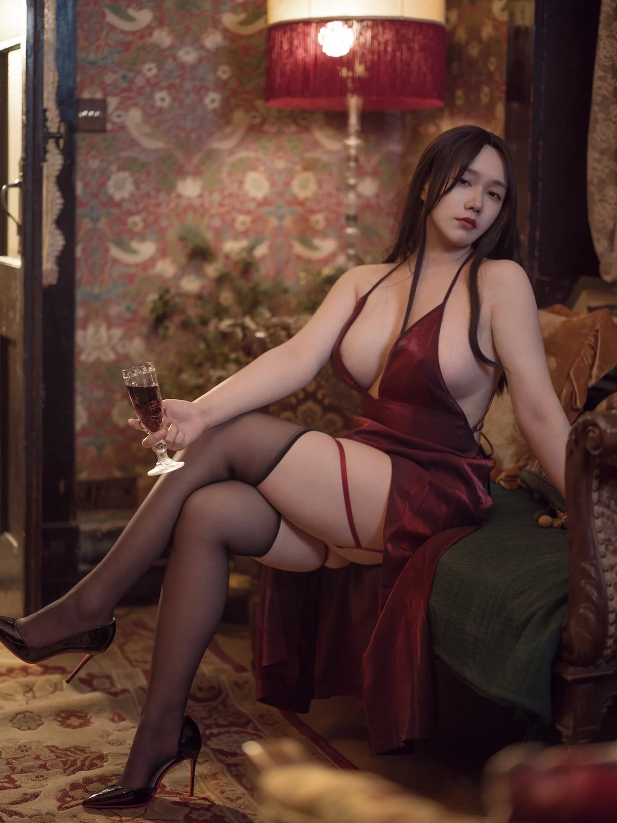 微博妹子麻花麻花酱风拂主题居家私房多套性感内衣系列秀丰满身材诱惑写真210P