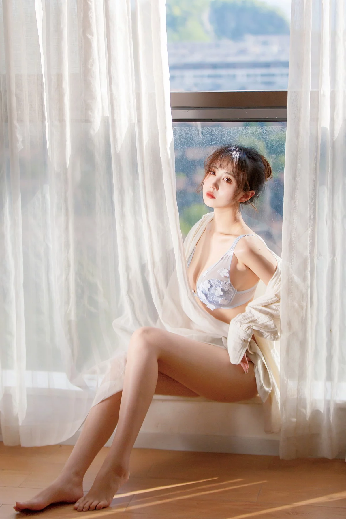 次元少女念雪ww居家蓝色主题私房脱白T露性感蓝色内衣秀白嫩肌肤迷人写真25P