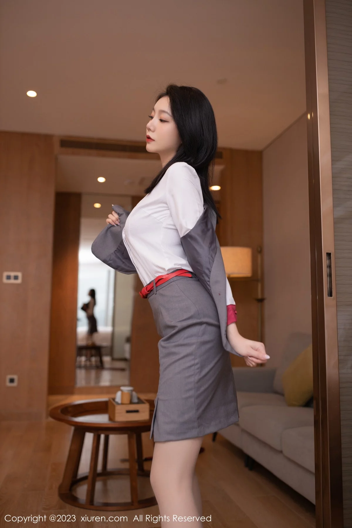 XiuRen第6148期_模特安然anran空姐角色扮演脱制服露红色蕾丝内衣惹火诱惑写真82P