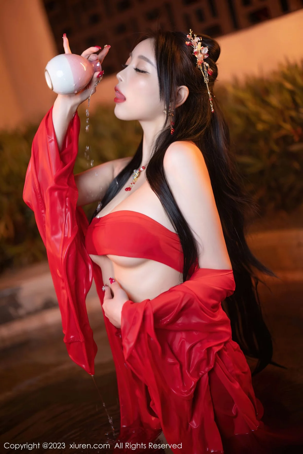 XiuRen第6149期_女神杨晨晨Yome温泉性感半透红色丝绸秀丰满身材惹火诱惑写真88P