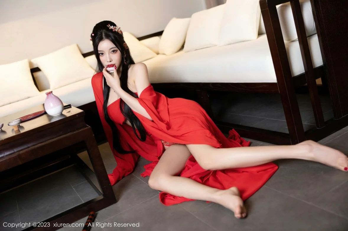 XiuRen第6149期_女神杨晨晨Yome温泉性感半透红色丝绸秀丰满身材惹火诱惑写真88P