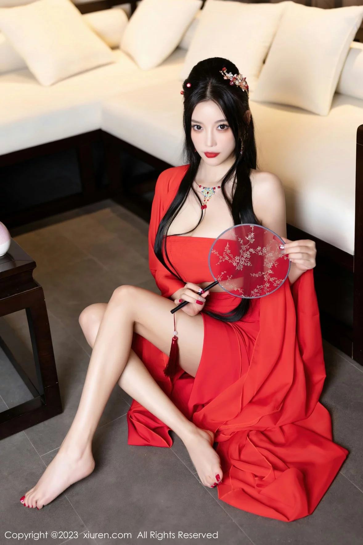 XiuRen第6149期_女神杨晨晨Yome温泉性感半透红色丝绸秀丰满身材惹火诱惑写真88P