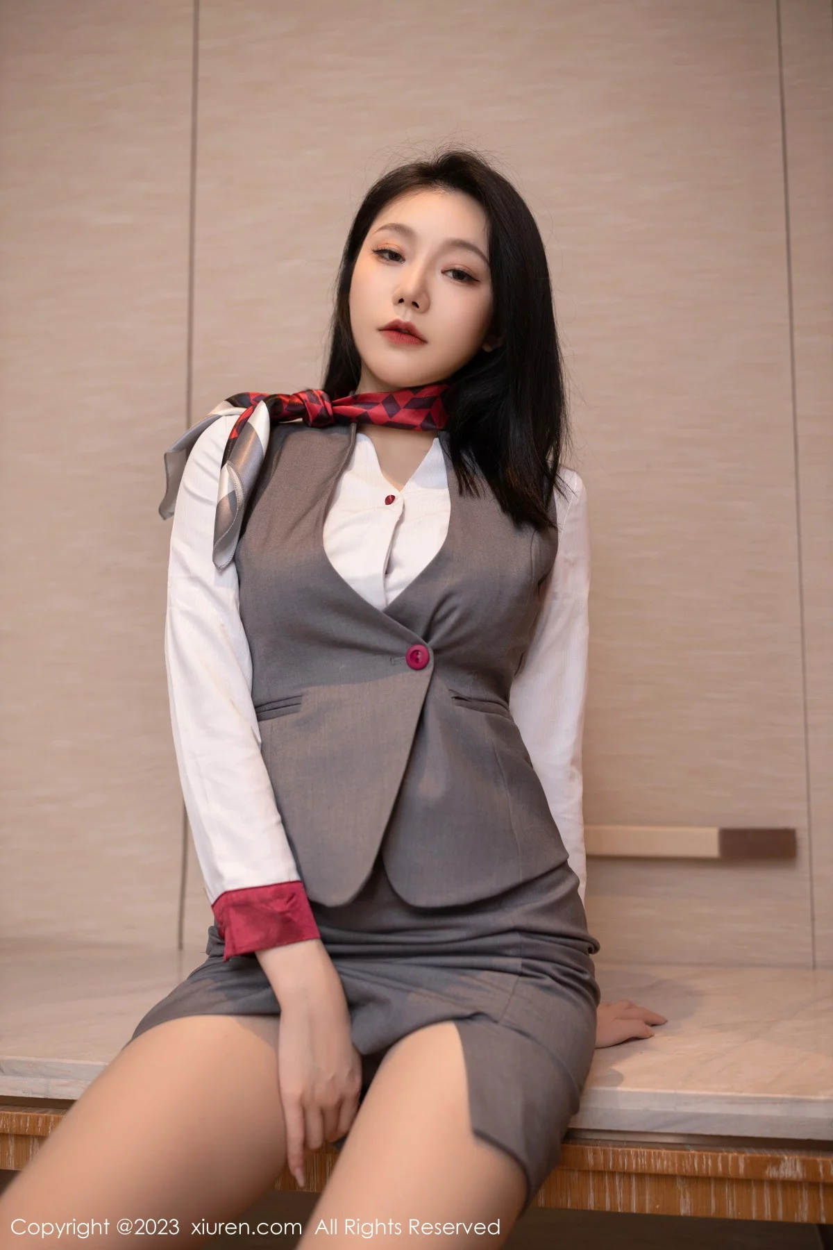 XiuRen第6148期_模特安然anran空姐角色扮演脱制服露红色蕾丝内衣惹火诱惑写真82P