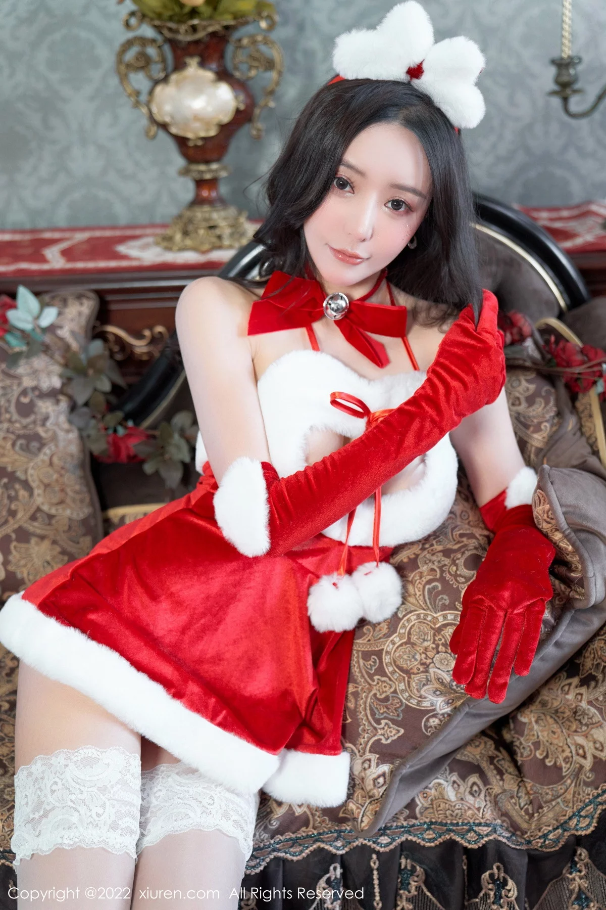 XiuRen第6045期_女神王馨瑶yanni性感红色圣诞装服配白丝袜秀完美身材诱惑写真76P