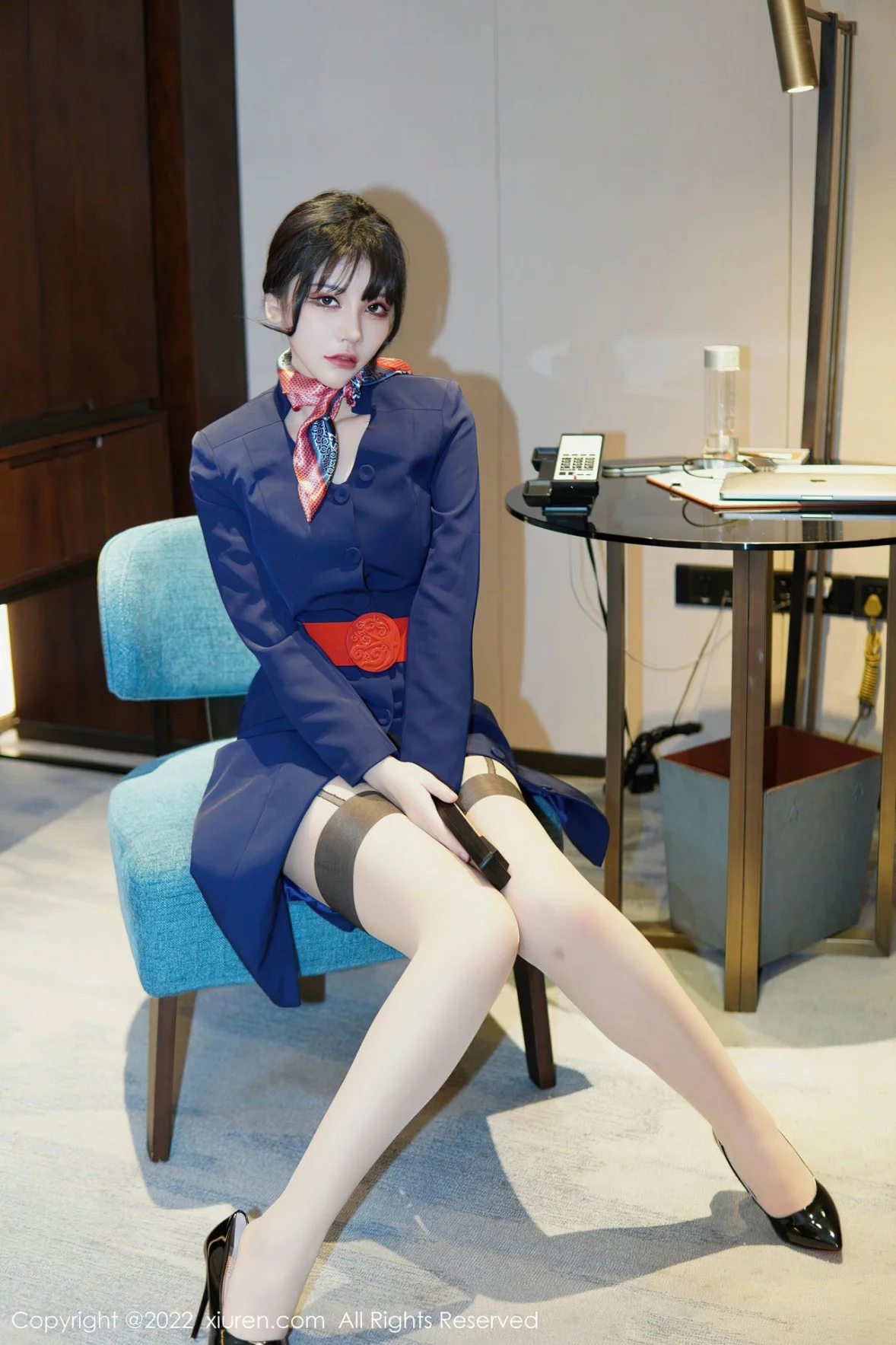 XiuRen第6048期_模特桃桃子_脱深蓝空姐制服露红色蕾丝内衣秀曼妙身姿诱惑写真82P