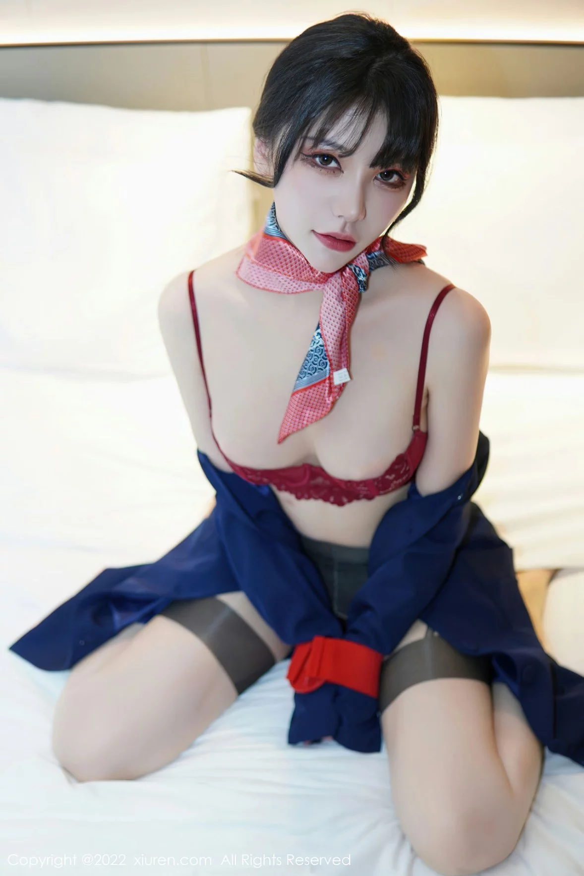 XiuRen第6048期_模特桃桃子_脱深蓝空姐制服露红色蕾丝内衣秀曼妙身姿诱惑写真82P