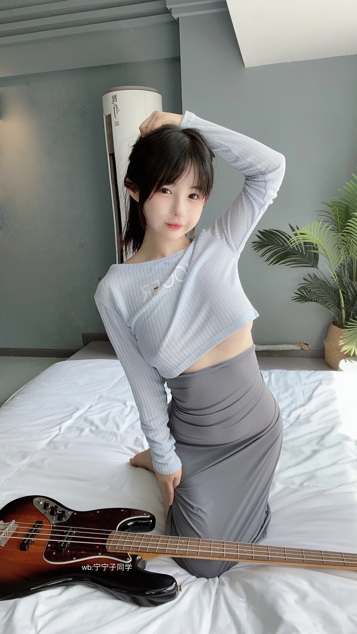 网络美女桜井宁宁吉他妹妹主题私房浴室性感露臀长裙湿身秀完美身材诱惑写真66P