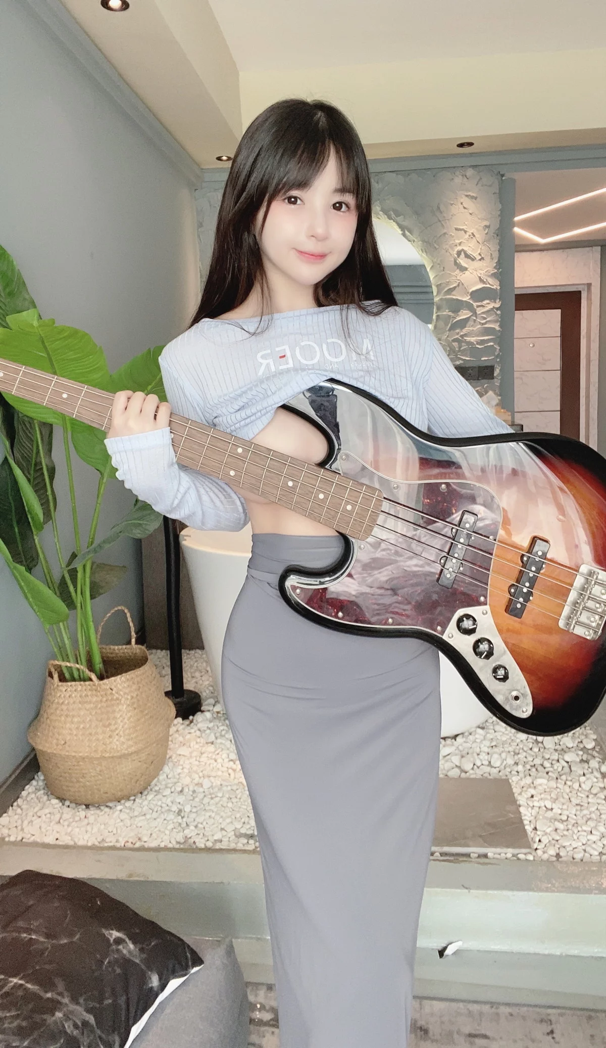 网络美女桜井宁宁吉他妹妹主题私房浴室性感露臀长裙湿身秀完美身材诱惑写真66P
