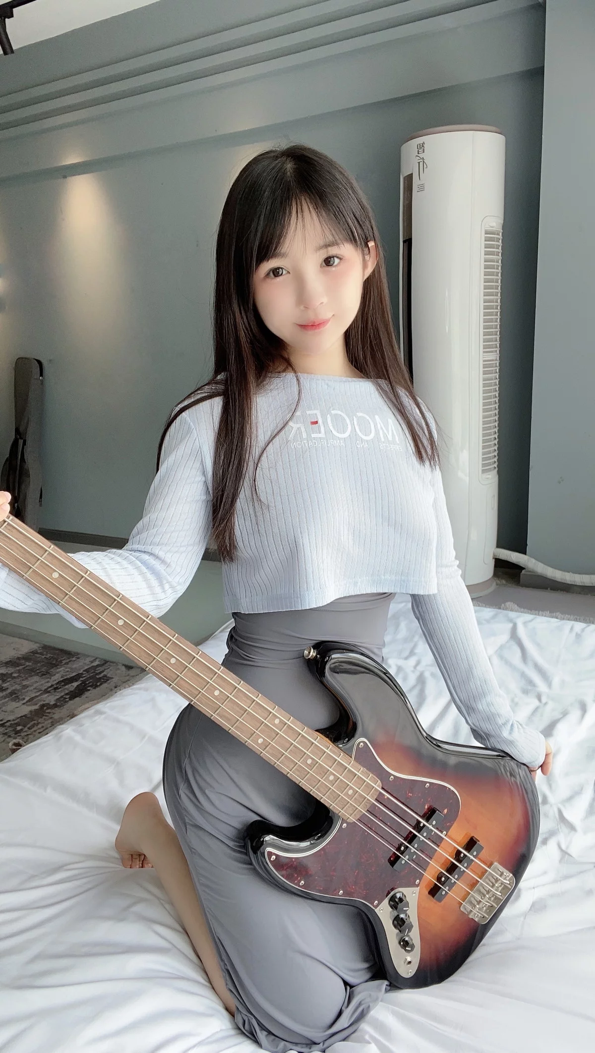 网络美女桜井宁宁吉他妹妹主题私房浴室性感露臀长裙湿身秀完美身材诱惑写真66P