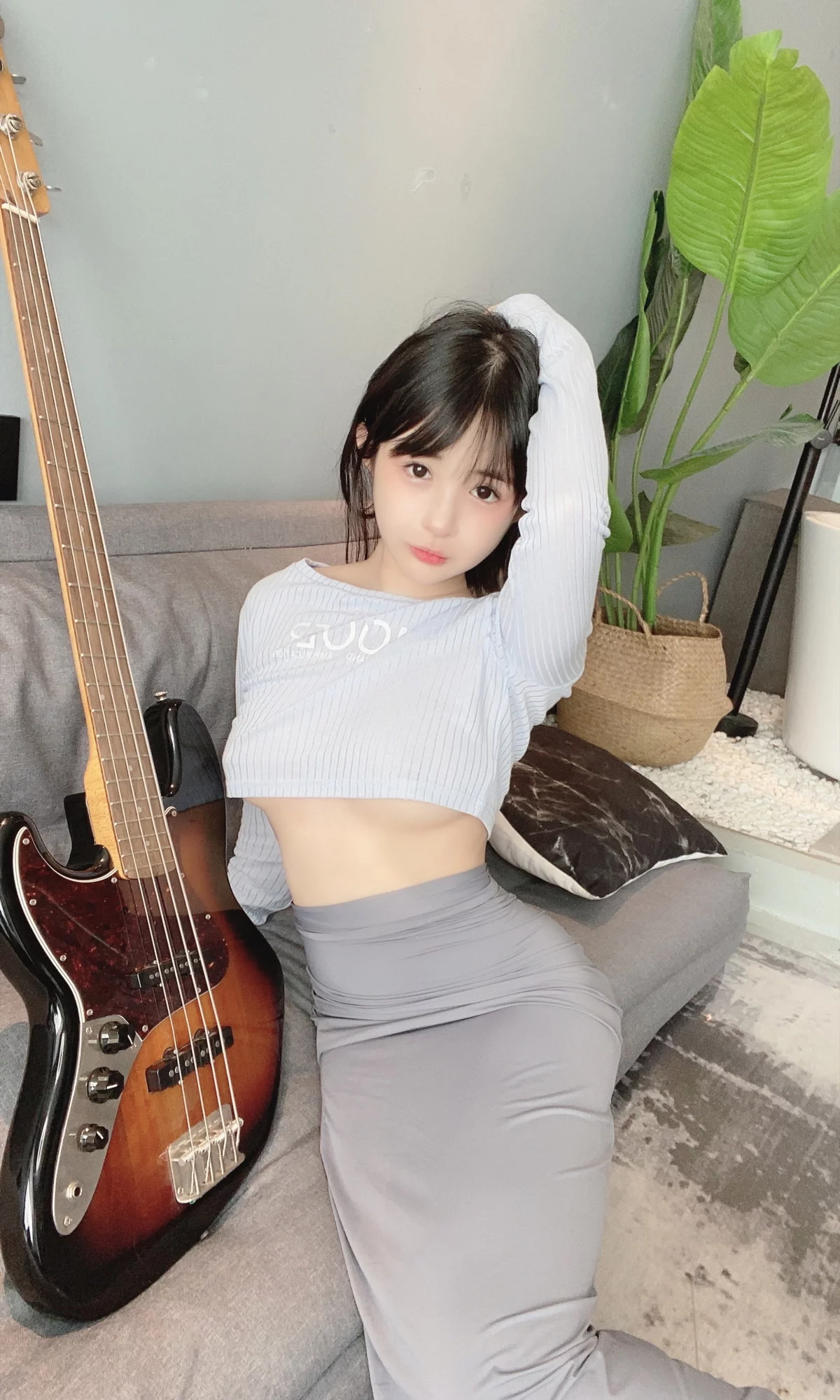 网络美女桜井宁宁吉他妹妹主题私房浴室性感露臀长裙湿身秀完美身材诱惑写真66P