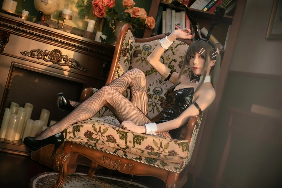 Coser美女Tomoyo酱麻衣兔女郎主题性感黑色皮质连体衣配黑丝网袜诱惑写真22P
