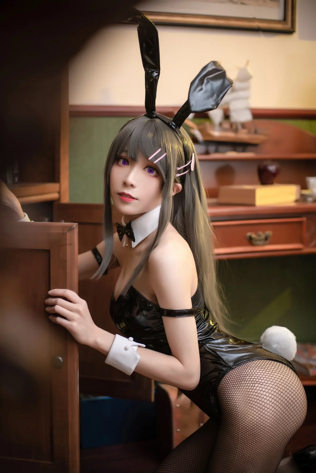 Coser美女Tomoyo酱麻衣兔女郎主题性感黑色皮质连体衣配黑丝网袜诱惑写真22P