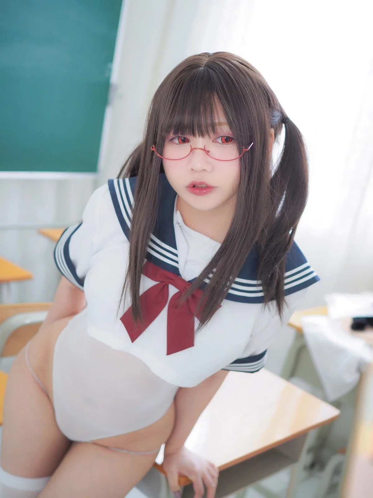 网络美女铭铭Kizami-JK学妹主题教室里脱性感短裙露丁字裤秀翘臀撩人诱惑写真124P